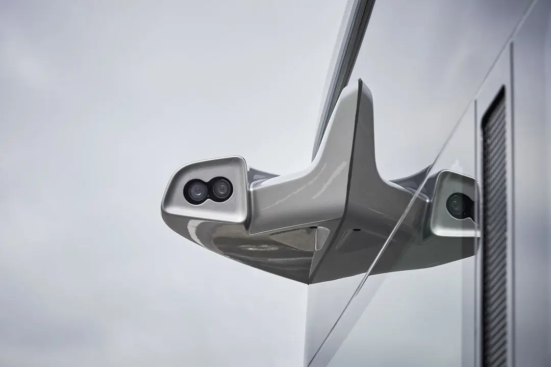 Mercedes Benz Autonomous Bus 6