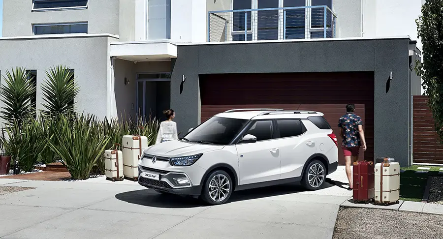 ssang yong ofelos img2