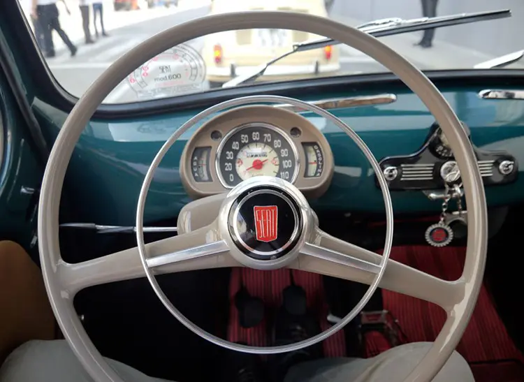 Seat 600