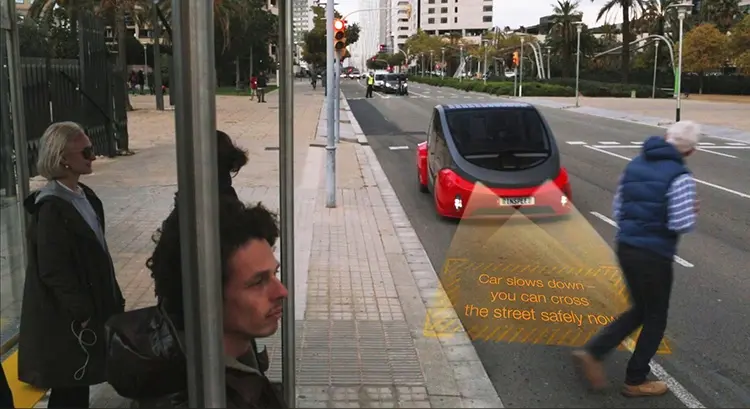 Ανιχνεύει τους πεζούς και τους προειδοποιεί, προσαρμόζεται στα φανάρια, απλά σταθμεύει μόνο του