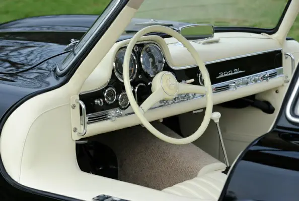 Exotic Cars - Εσωτερικό
