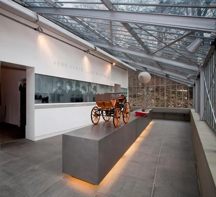 Στο Μνημείο Gottlieb Daimler