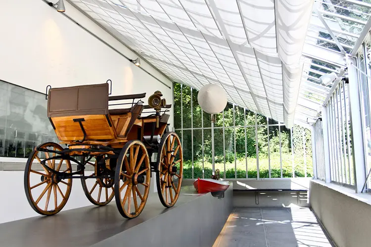 Στο Μνημείο Gottlieb Daimler