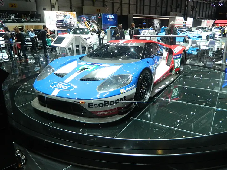 FORD GT