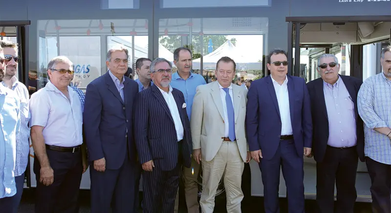 Ο Αν. Υπουργός Περιβάλλοντος και Ενέργειας Κος Σ. Φάμελος, ο Υφ. Αγροτικής Ανάπτυξης κος Β. Κόκκαλης και οι λοιποί επίσημοι
