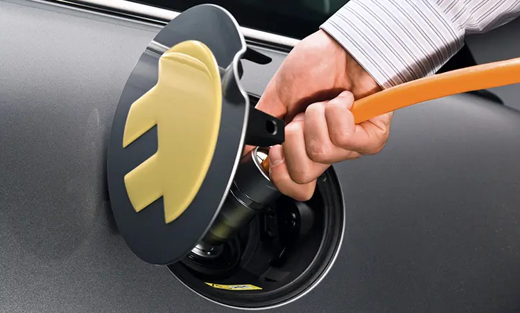 mini phev img 01