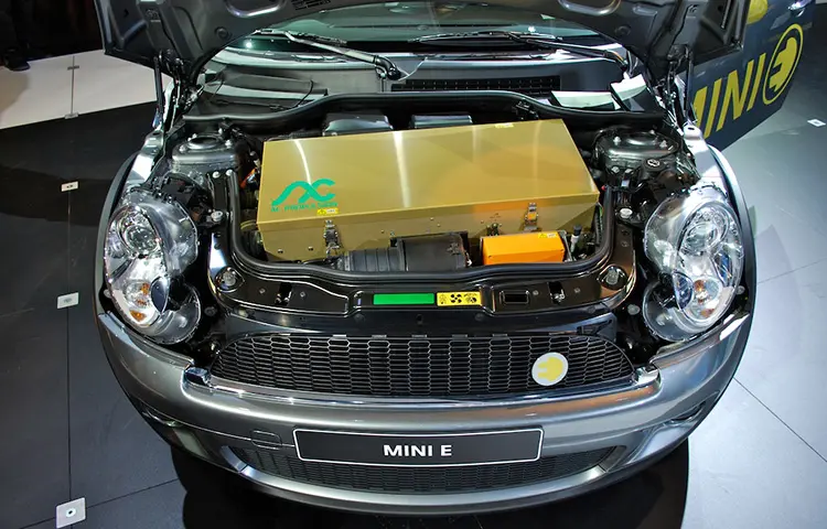 mini phev img 02