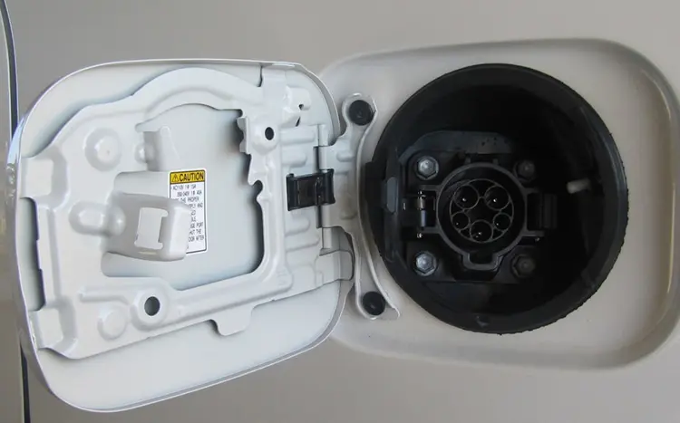 2012 Toyota RAV4 EV, Newport Beach, Καλιφόρνια, Ιούλιος 2012