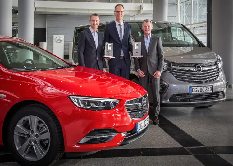 Νικητές τα Opel Insignia και Opel Vivaro Life στα ‘Βραβεία Συνδεμένων Αυτοκινήτων’&nbsp;