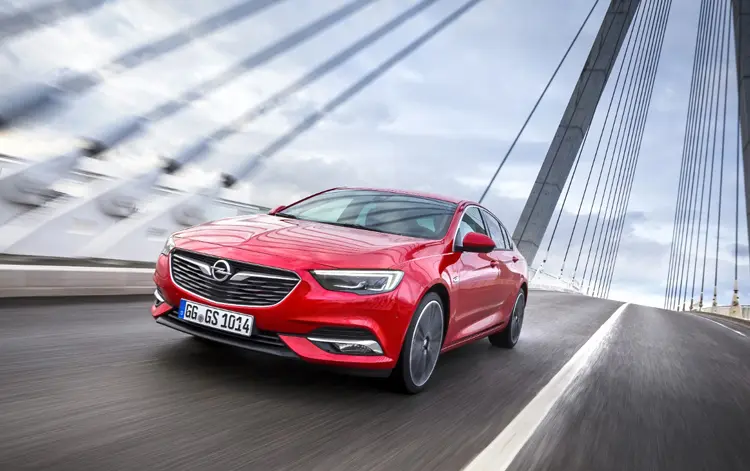 Νικητές τα Opel Insignia και Opel Vivaro Life στα ‘Βραβεία Συνδεμένων Αυτοκινήτων’&nbsp;