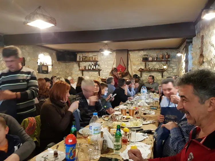 γεύμα στο όμορφο ορεινό χωριό Αη Γιάννης Κορινθίας