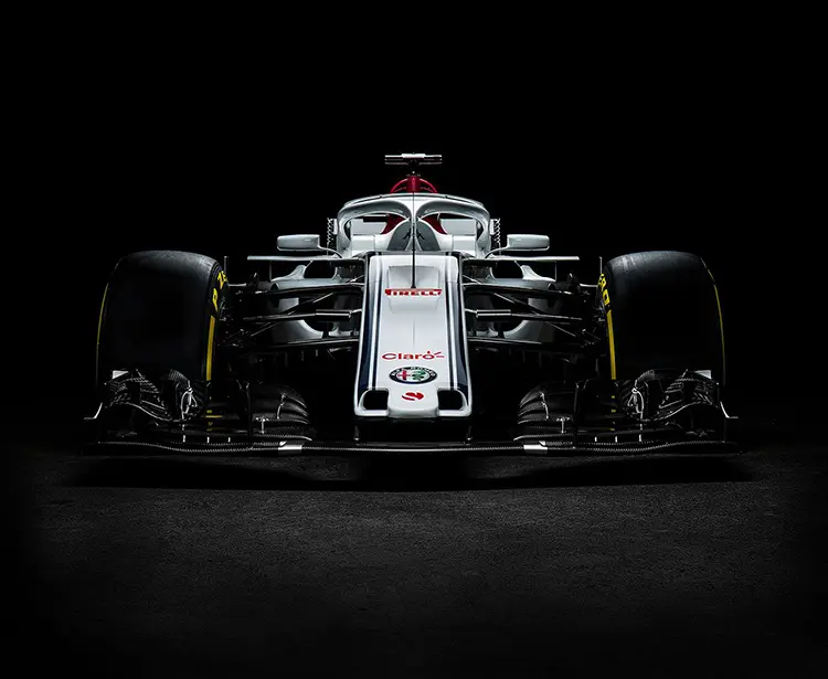 H Ομάδα της Alfa Romeo Sauber F1 αποκαλύπτει το C37