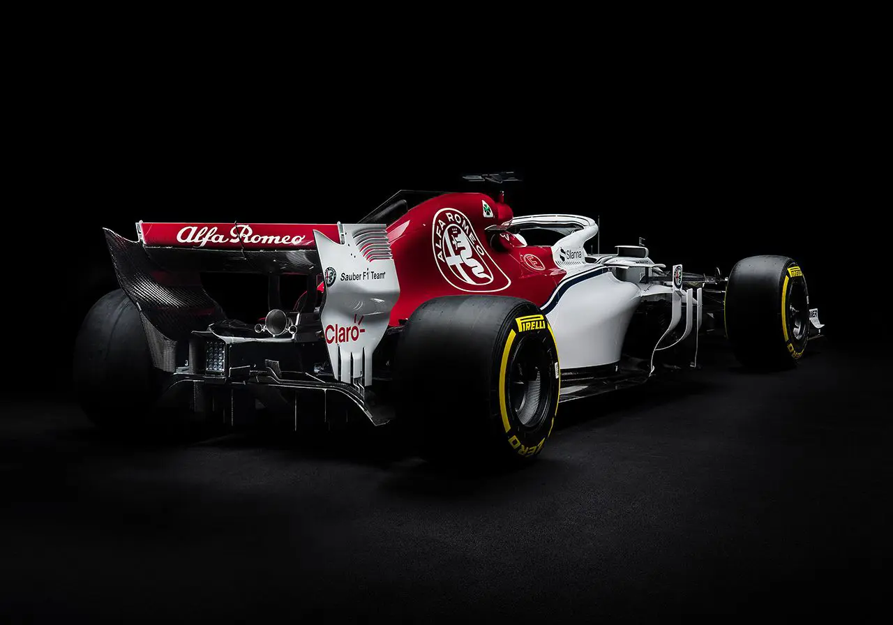 H Ομάδα της Alfa Romeo Sauber F1 αποκαλύπτει το C37