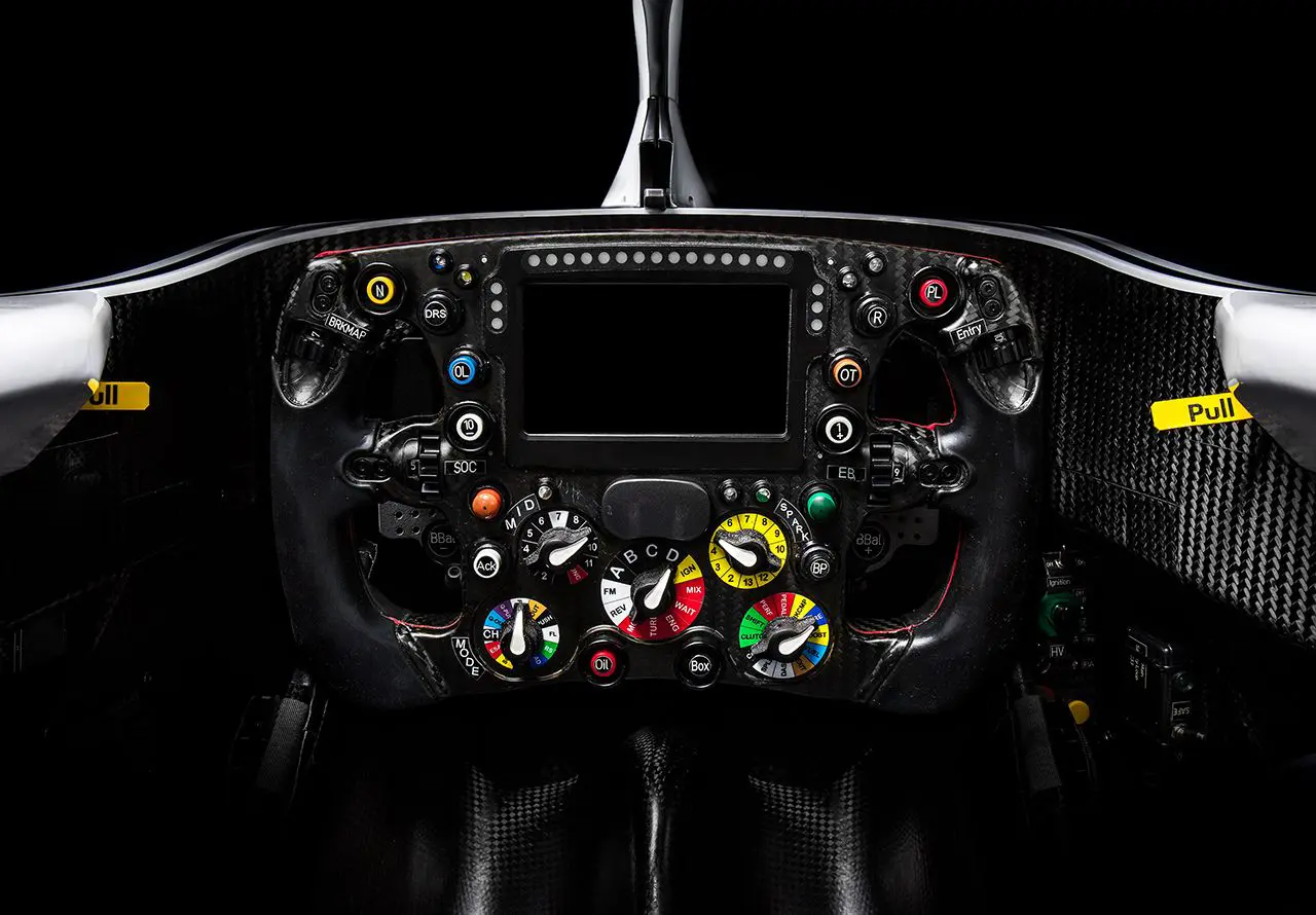 H Ομάδα της Alfa Romeo Sauber F1 αποκαλύπτει το C37