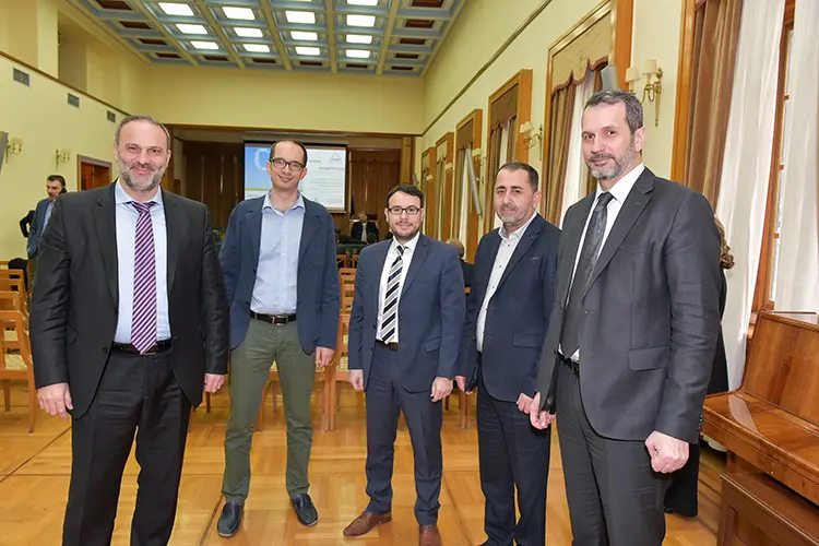 Eσπερίδα Ομοσπονδίας Φορτηγών Αυτοκινητιστών Ελλάδας