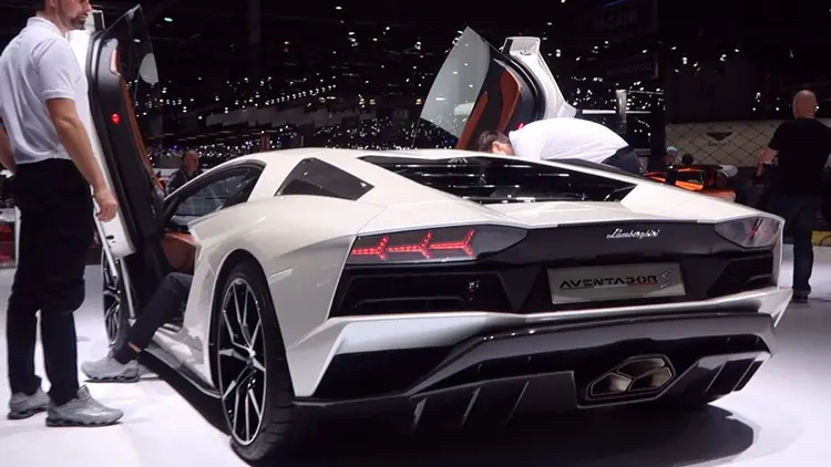 Lamborghini Aventador S