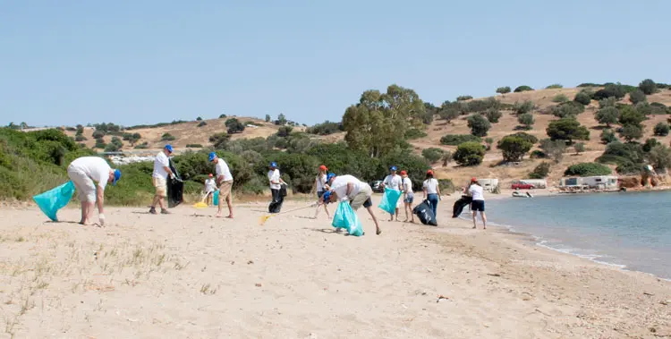 WED Volvo Car Hellas Beach Clean Up