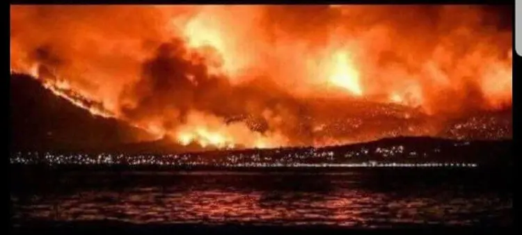 Πύρινη κόλαση και Τραγωδία. Όλη η Ελλάδα πενθεί για τις ανθρώπινες ζωές που χάθηκαν άδικα.