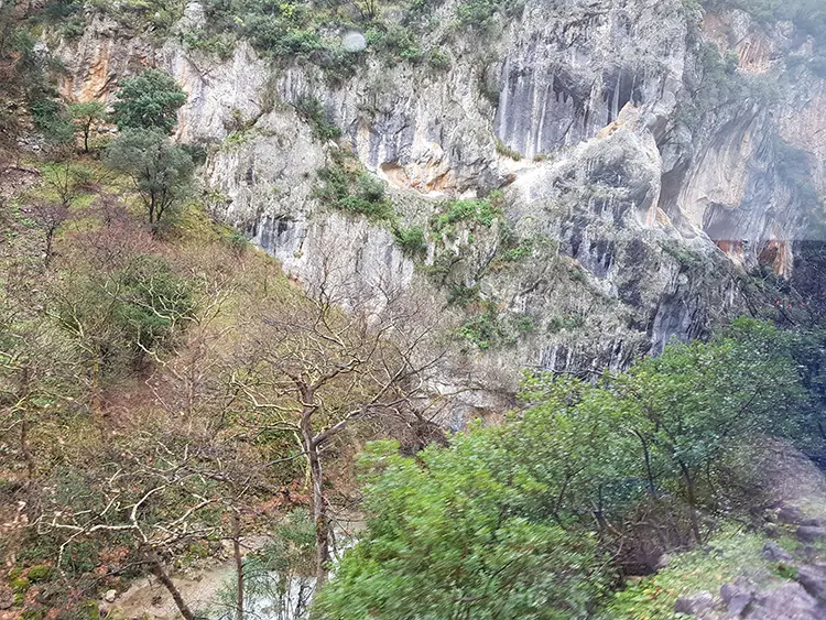 Απόδραση στα Καλάβρυτα με το νέο οδοντωτό σιδηρόδρομο