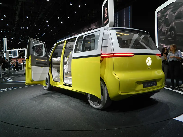 Η Volkswagen παρουσίασε το ηλεκτρικό concept van I.D. BUZZ Cargo