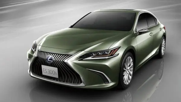 Ψηφιακοί καθρέφτες στο Lexus ES 2019