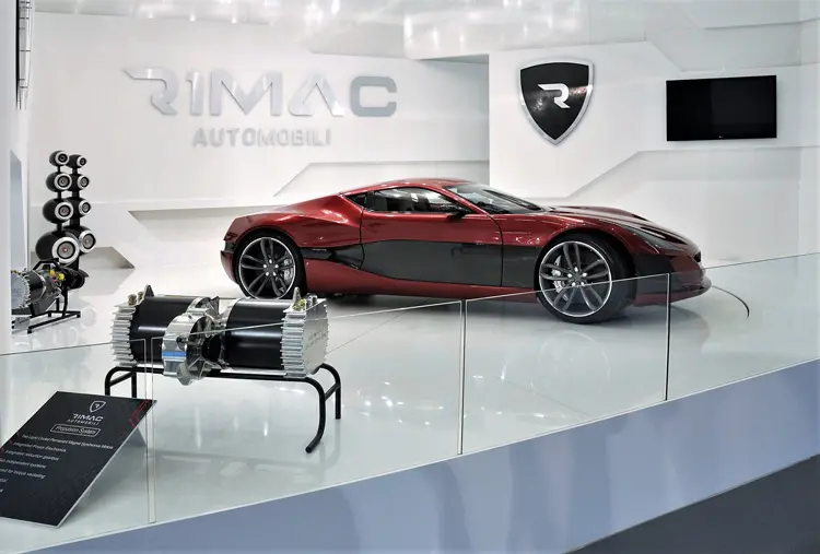Η Porsche επενδύει στους ανθρώπους πίσω από το τρελό C_Two των 1,887 bhp. Ναι είναι γεγονός!