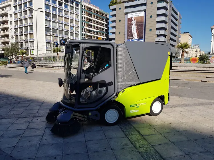 Τα νέα, αμιγώς ηλεκτροκίνητα σάρωθρα της Green Machines, διατηρούν την πόλη καθαρή και “πράσινη”