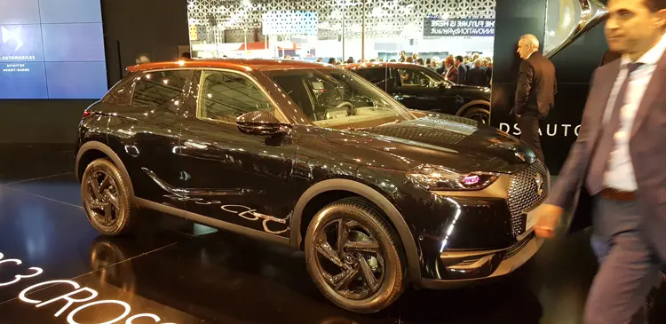 To νέο μικρό Υβριδικό ηλεκτρικό SUV