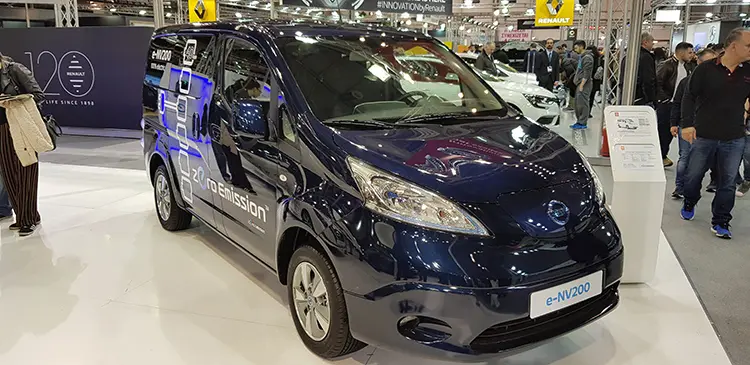 Nisaan NV 200