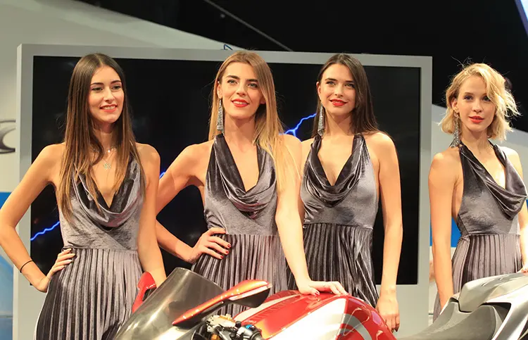 EICMA 2018 – Μιλάνο: Τα κορίτσια που έκλεψαν την παράσταση στην έκθεση