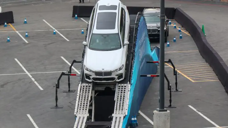 bmwinext1