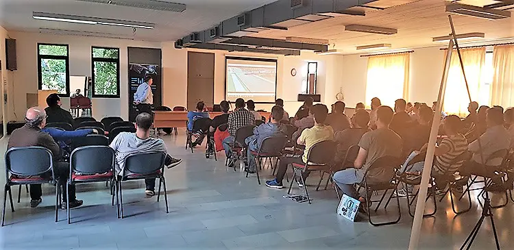 Ημερίδα στη Θήβα για τις επερχόμενες σύγχρονες Τεχνολογίες, την Ηλεκτροκίνηση & το Συνεργείο του Μέλλοντος