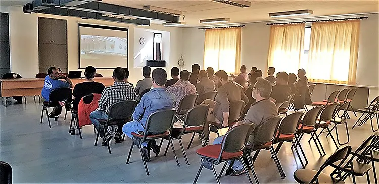 Ημερίδα στη Θήβα για τις επερχόμενες σύγχρονες Τεχνολογίες, την Ηλεκτροκίνηση & το Συνεργείο του Μέλλοντος