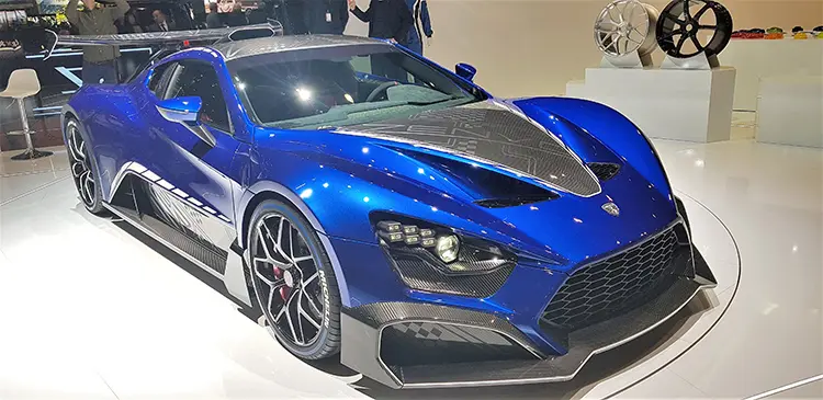 TS από την Zenvo. Τι σας θυμίζει μπροστά;