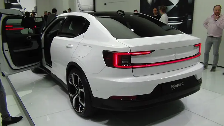 2. Polestar 2 από την Polestar (Θυγατρική εταιρεία της VOLVO)