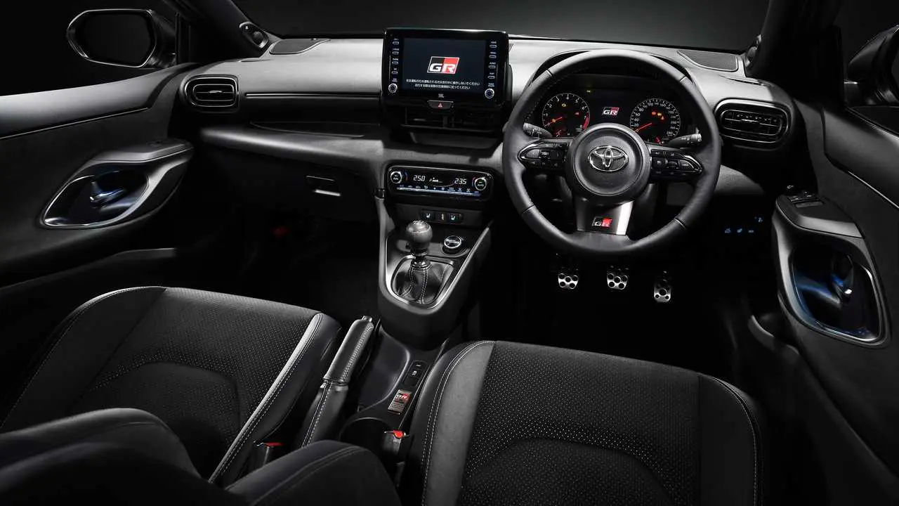 new hot yaris 5