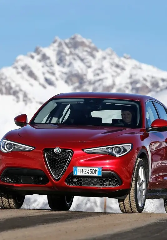alfa romeo stelvio 2018
