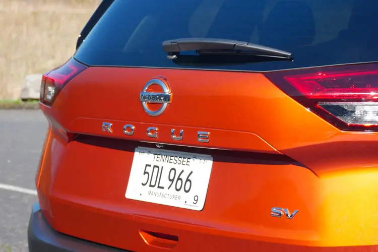Nissan Toyota 2