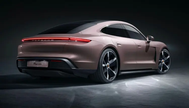 PORCHE LANSAREI1