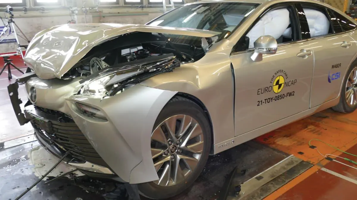 Toyota Mirai safety 2