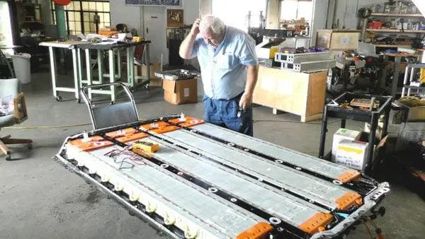 TESLA MODEL 3 battery 1