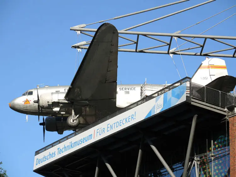 flugzeug dach deutsches technik museum berlin hemmer