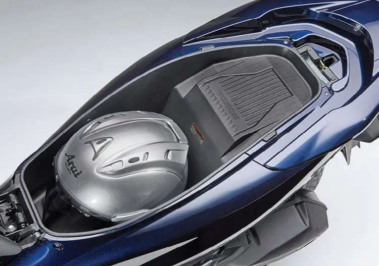 PCX HYBRID 05