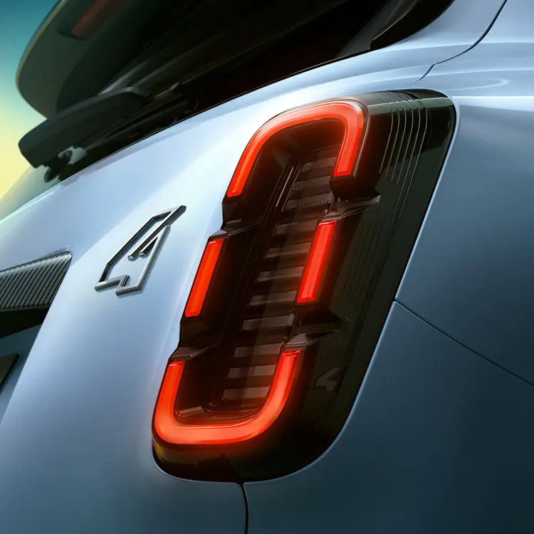 RENAULT 4 TEASING 03