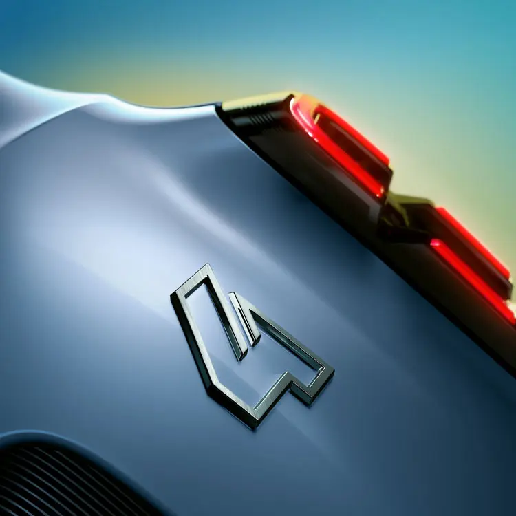 RENAULT 4 TEASING 04